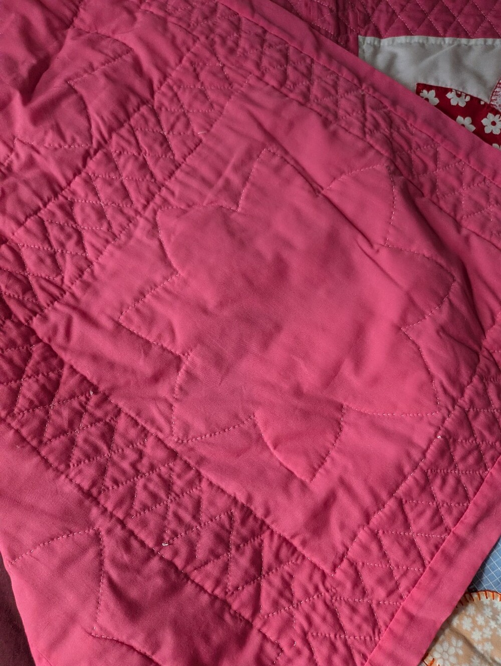 VINTAGE Handmade Pink Multicolored Grannycore Floral Patchwork Cotton Quilt Kid - Picture 4 of 8